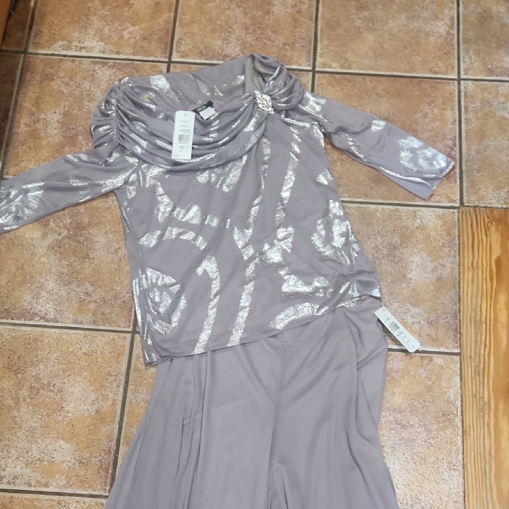 MSK 2 Pc  Elegant Gray Top and Pant Set Womens Size Large